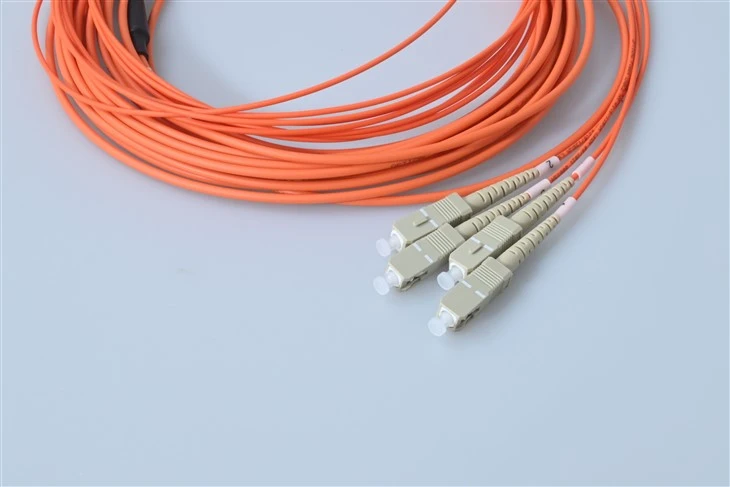 Cordon de corecție cu 12 nuclee SC multimod portocaliu