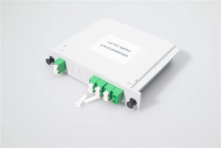 Casetă Splitter Fibră Optică PLC 2*8 SC APC