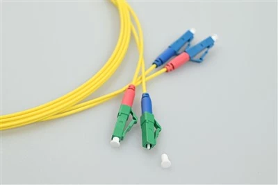 CORDON PATCH FIBRĂ OPTICĂ LC APC LA LC UPC DUPLEX